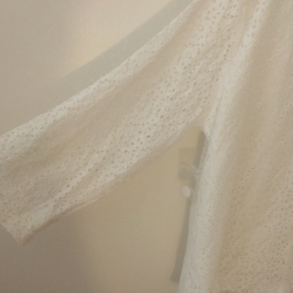 White lace blazer.  Signature collection by Vicki Wayne. Very stylish - Picture 8 of 10